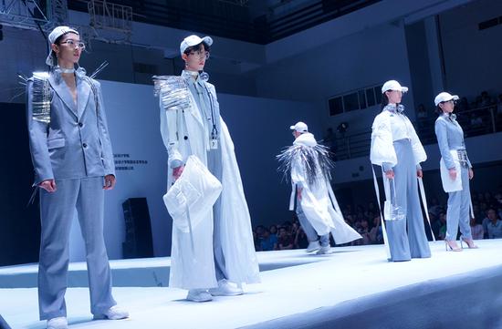 青春之裳，設計之聲 廣美工業設計學院2017屆服裝專業畢業作品展